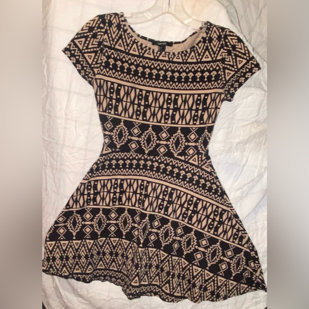 Forever 21 Aztec looking shirt - Picture 1 of 1
